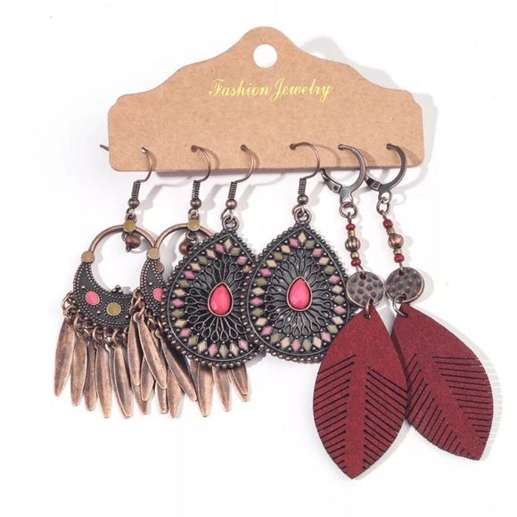 Jewelry - Dangle earring set